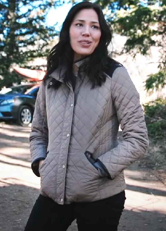 Yellowstone Sarah Nguyen Quilted Jacket Front Pockets Side Pockets Patch Pockets