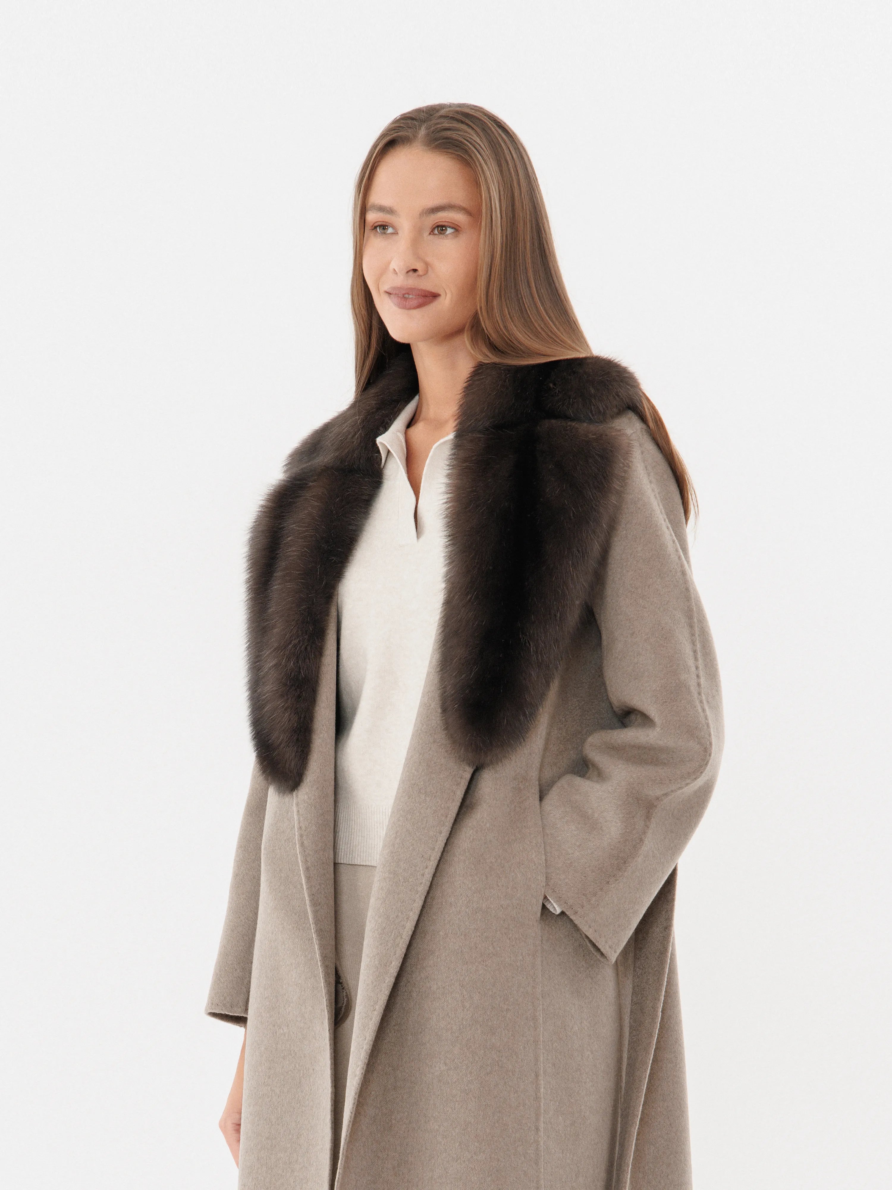 Cashmere coat with fixed sable collar in the color Tortora Relaxed Fit Blazer