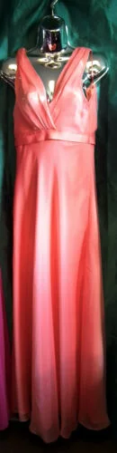 New peach chiffon BALL GOWN/WEDDING/PROM.size8/10UKBUST 34"-LONG.satin waistband Tunics Hiking breathable