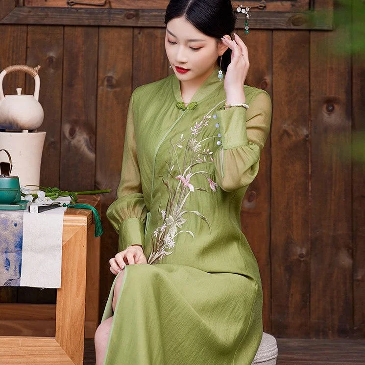 Retro Chinese Long Dress with Embroidery and Zen Tea Ceremony Style Tunics Top rated